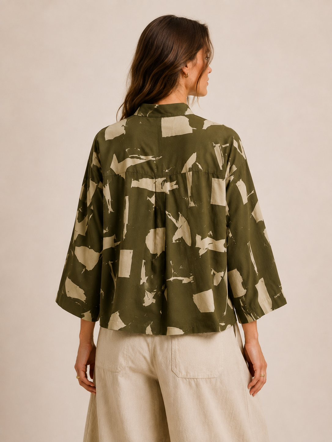 Boxy shirt green - back