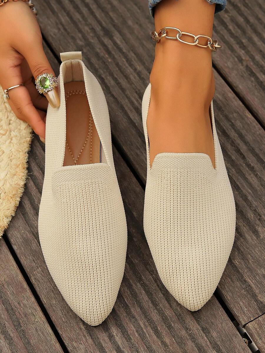 Pointed Toe Knit Flats