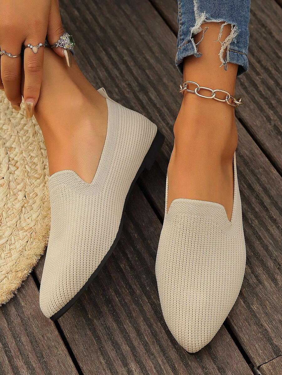 Pointed Toe Knit Flats