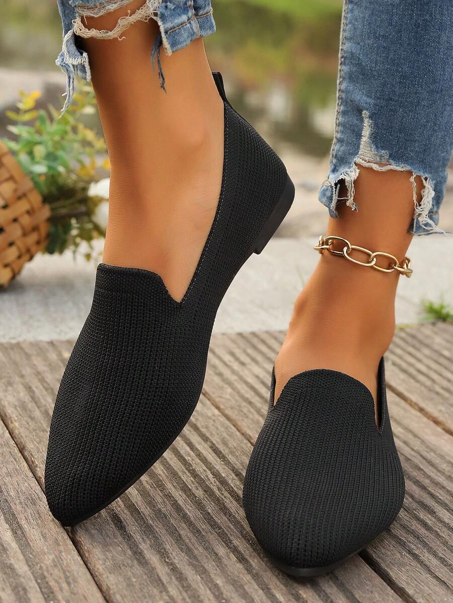 Pointed Toe Knit Flats