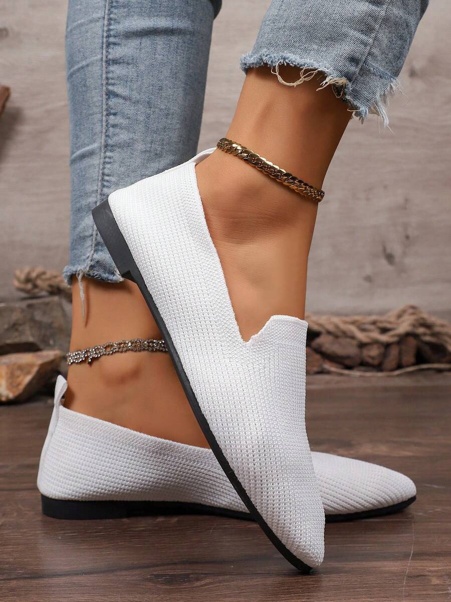 Pointed Toe Knit Flats