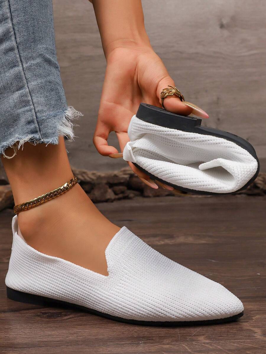Pointed Toe Knit Flats