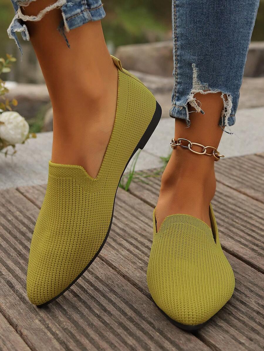Pointed Toe Knit Flats
