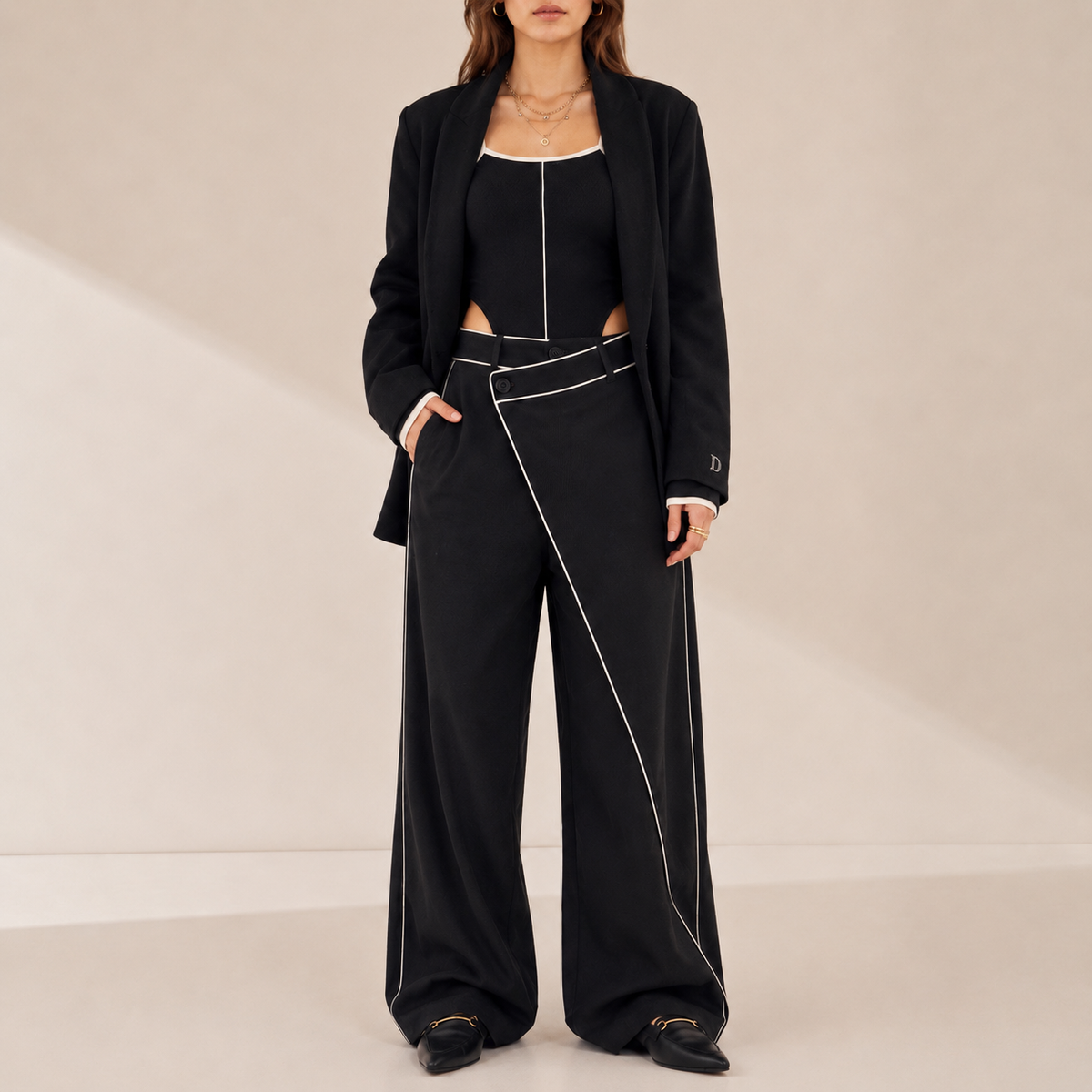 Baggy wide-leg trousers black - front